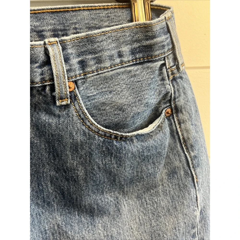 Levis 501 Jeans Mens 34x32 (Act 34x30) Blue Button Fly Distressed Straight Cut